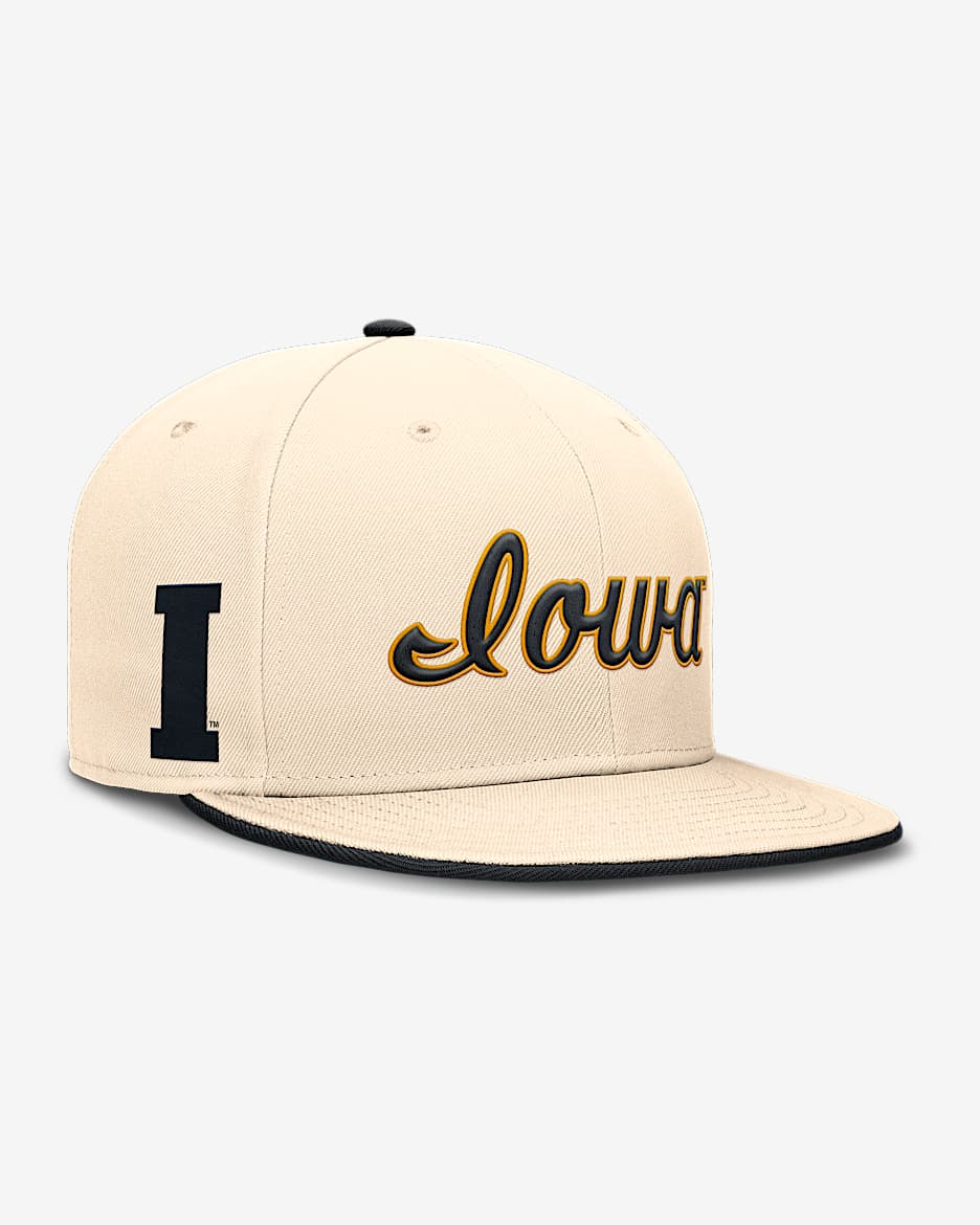 Iowa Hawkeyes Primetime True Men's Nike Dri-FIT College Fitted Hat - Natural