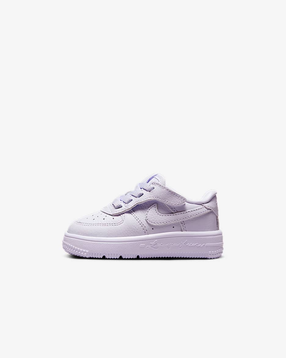 Tenis para bebé e infantil NOCTA Force 1 Low EasyOn - Morado muy pálido/Plata metalizado/Tinte cobalto