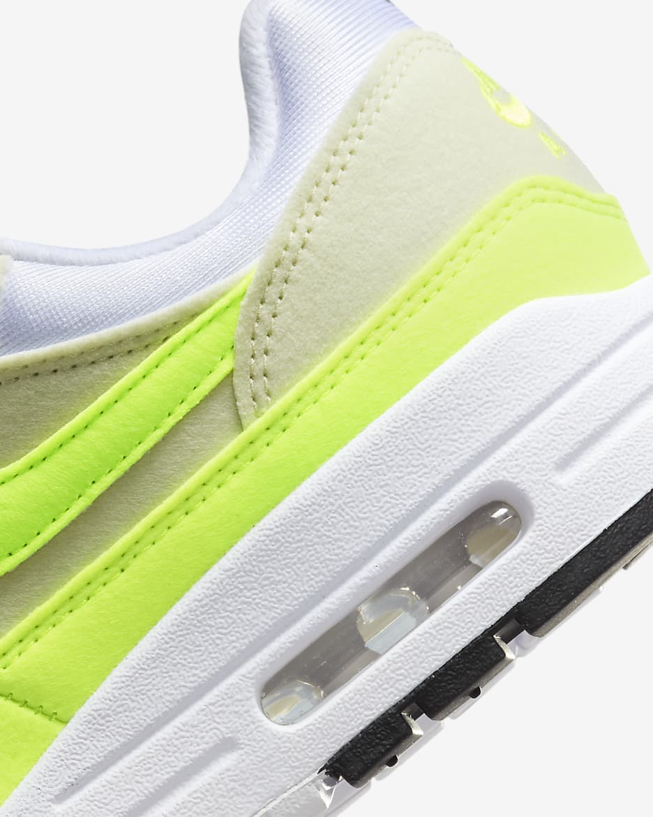 Calzado para mujer Nike Air Max 1 - Blanco/Mar de cristal/Negro/Volt