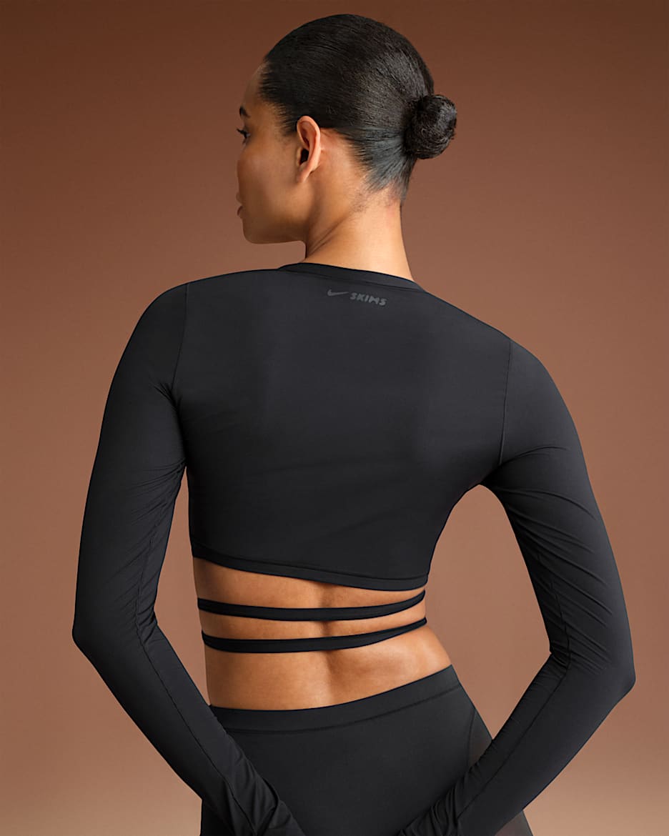 NikeSKIMS Weightless Layers Women's Long-Sleeve Wrap Top