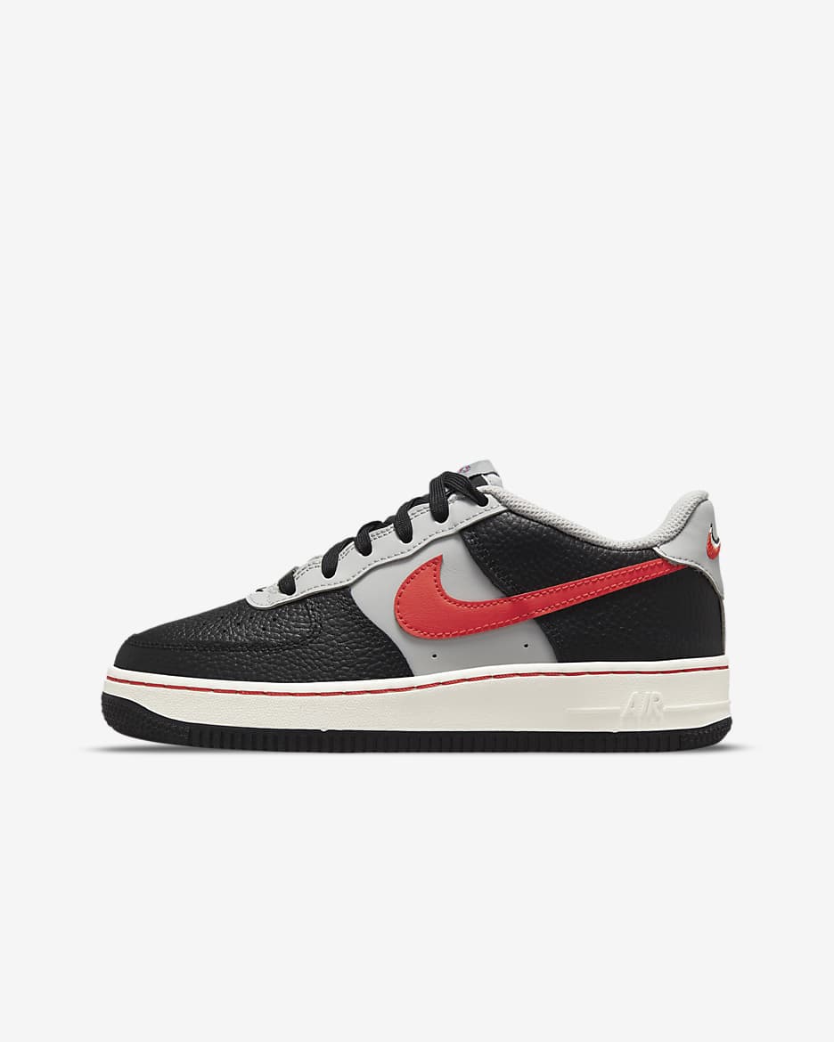 Calzado para niños talla grande Nike Air Force 1 EMB - Negro/Gris niebla/Vela/Rojo chile