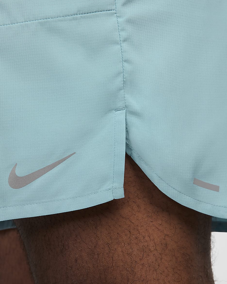 Nike Stride Men's Dri-FIT 18cm (approx.) Brief-Lined Running Shorts - Denim Turquoise/Black