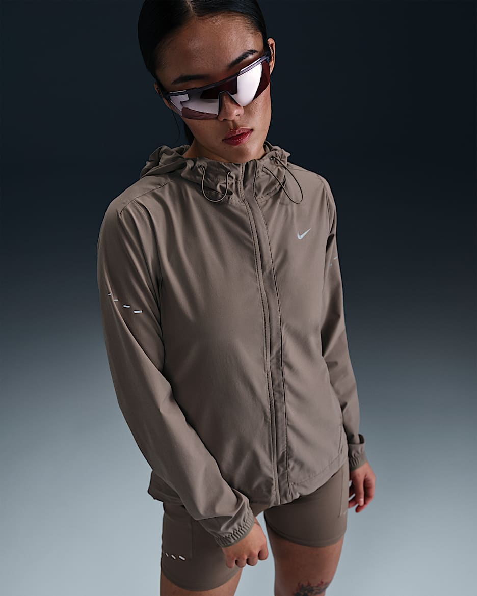 Nike Swift Women's Repel Packable Running Jacket - Mink Brown