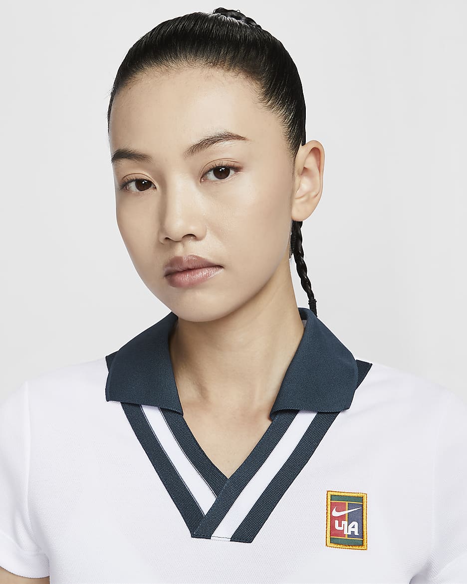 เสื้อโปโลแขนสั้นผู้หญิง Nike Women by YOON - ขาว/Armory Navy