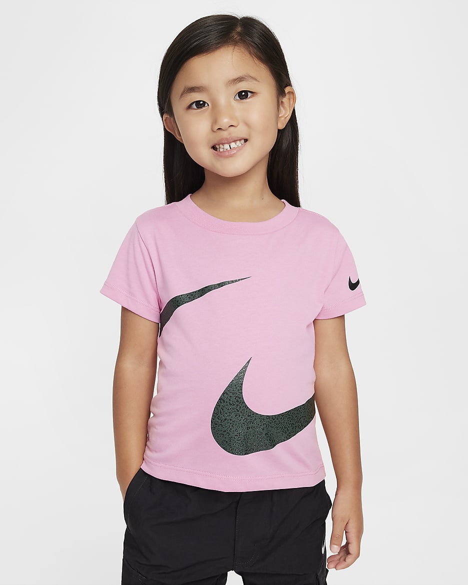 Playera para infantil Nike Swoosh Spirit - Flamenco mágico