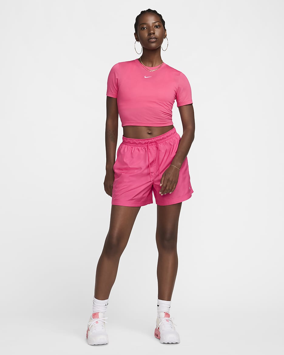 T-shirt recortada estreita Nike Sportswear Essential para mulher - Rosa Aster/Rosa Aster/Branco