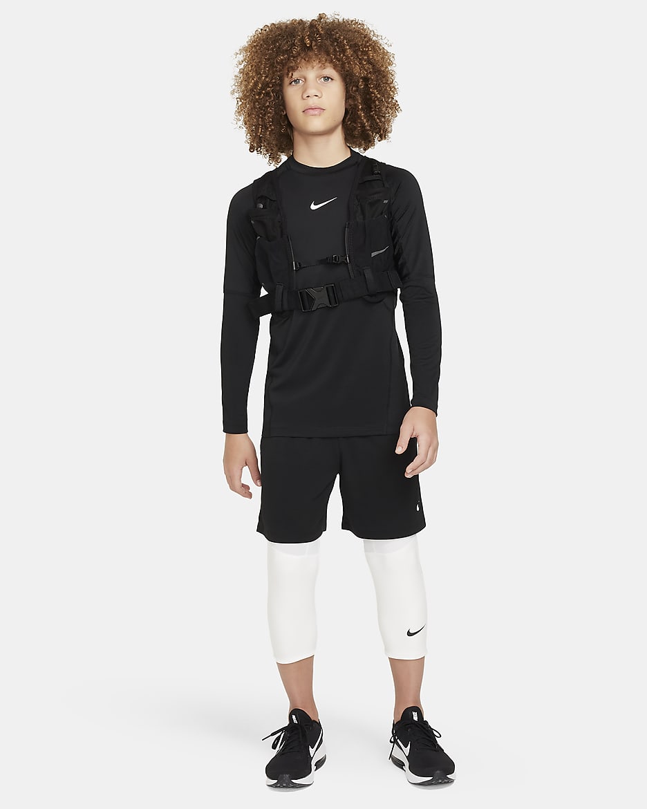 Langærmet Nike Pro Dri-FIT-overdel til større børn (drenge) - sort/hvid