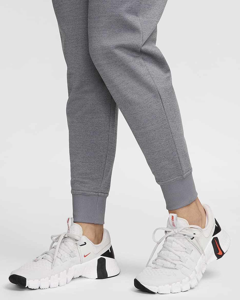 womens nike therma joggers