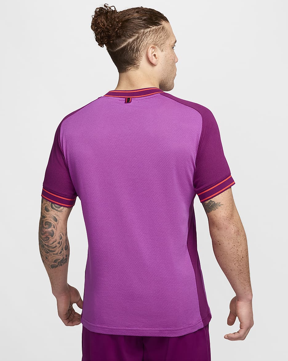 Haut de tennis à manches courtes NikeCourt Heritage pour homme - Hot Fuchsia/Sangria