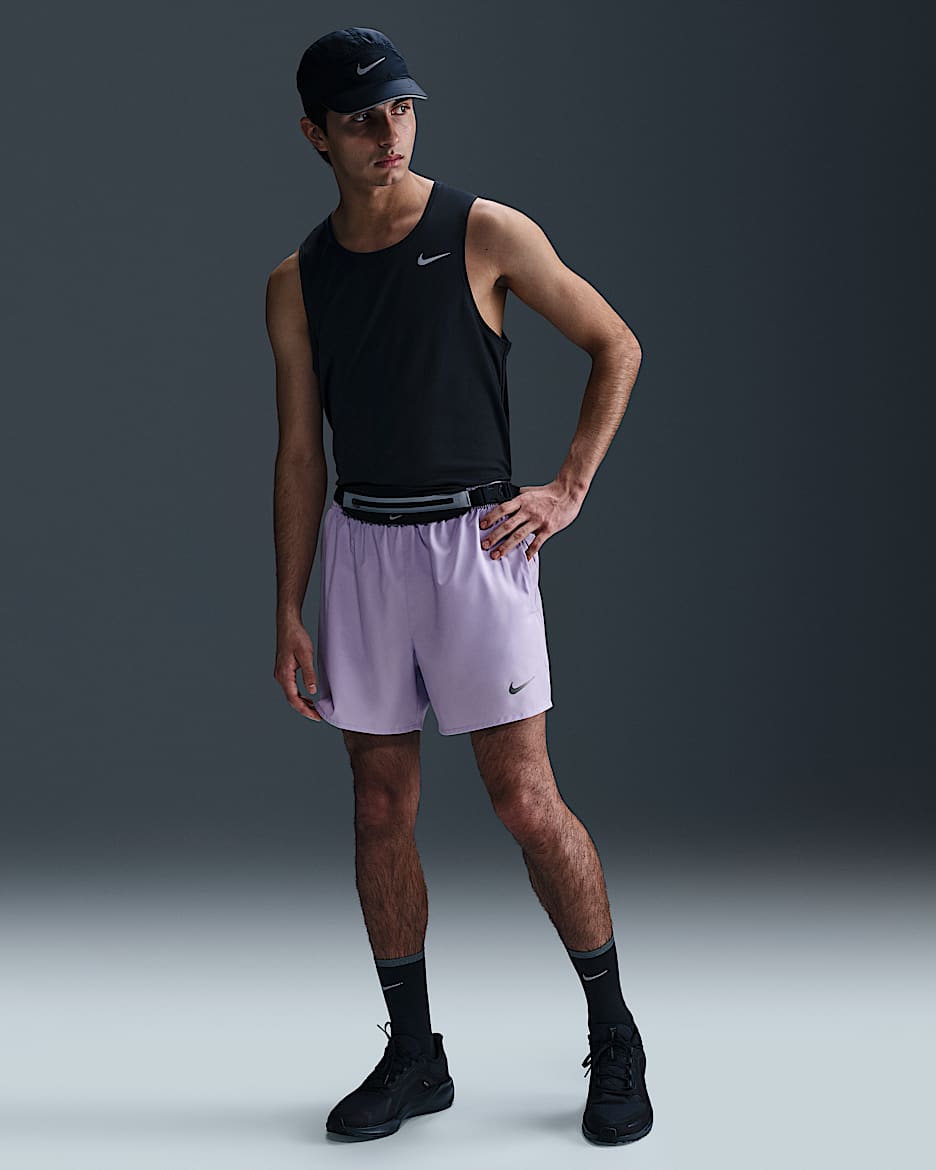 Shorts de correr Dri-FIT de 13 cm con forro de ropa interior para hombre Nike Challenger - Hortensias/Hortensias/Negro