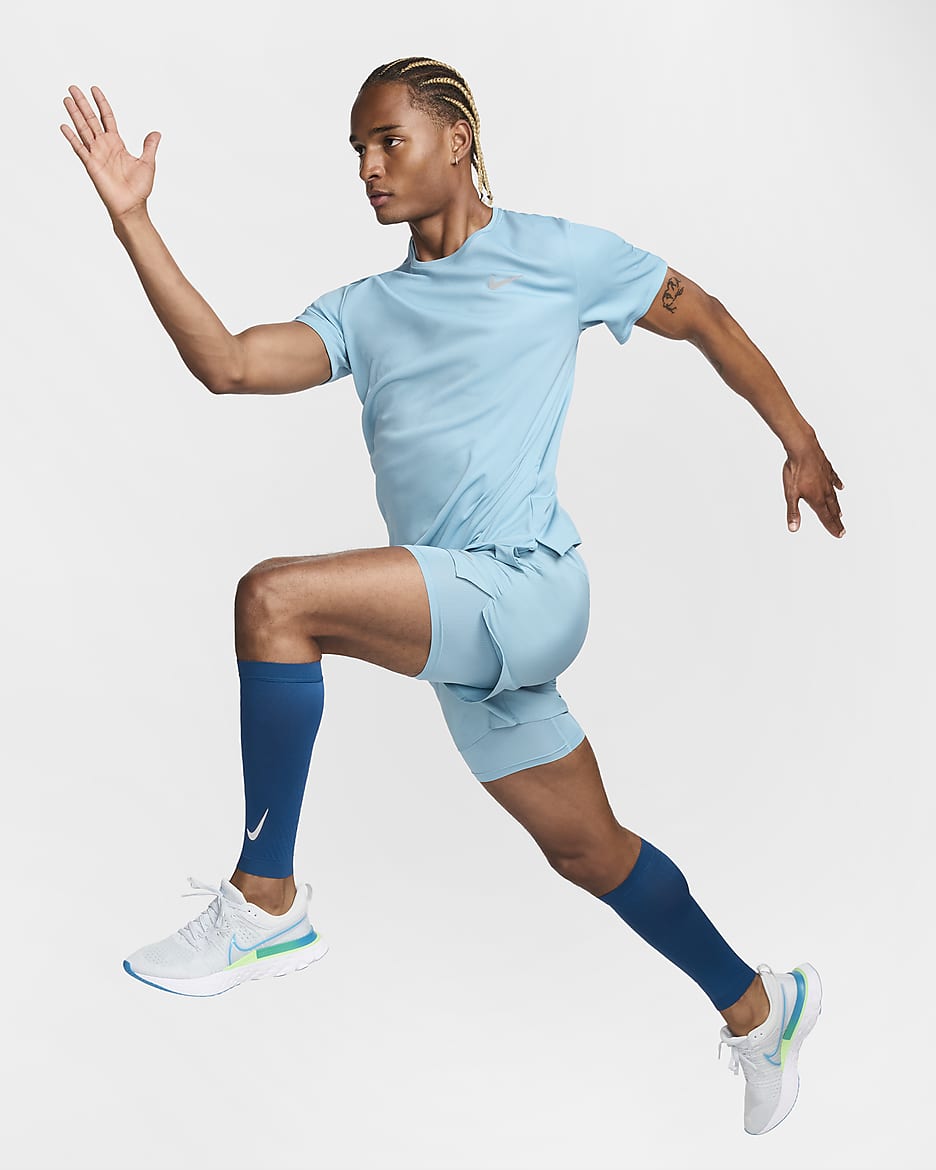 Pánské běžecké tričko Nike Miler Dri-FIT UV s krátkým rukávem - Denim Turquoise