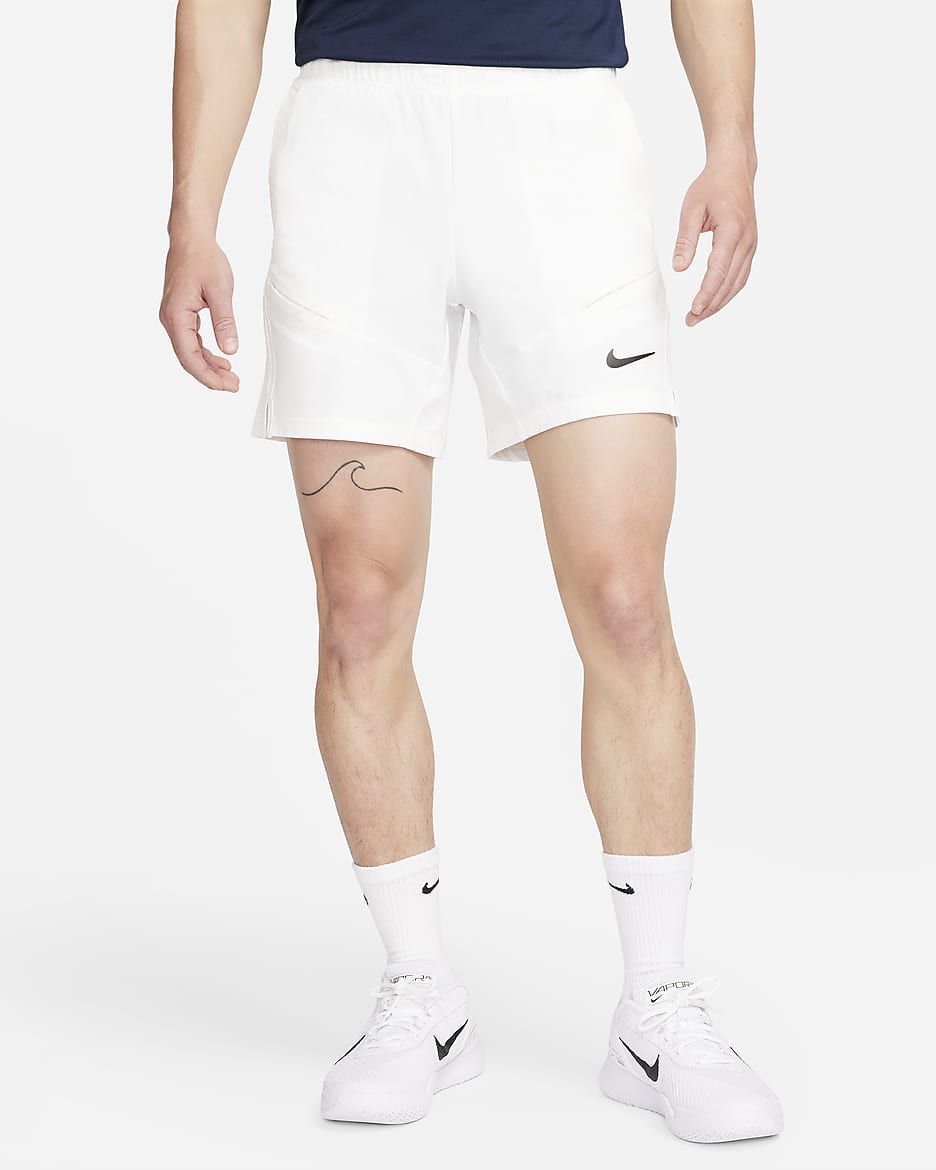 กางเกงเทนนิสขาสั้น 7 นิ้วผู้ชาย Dri-FIT NikeCourt Advantage - ขาว/ขาว/ดำ