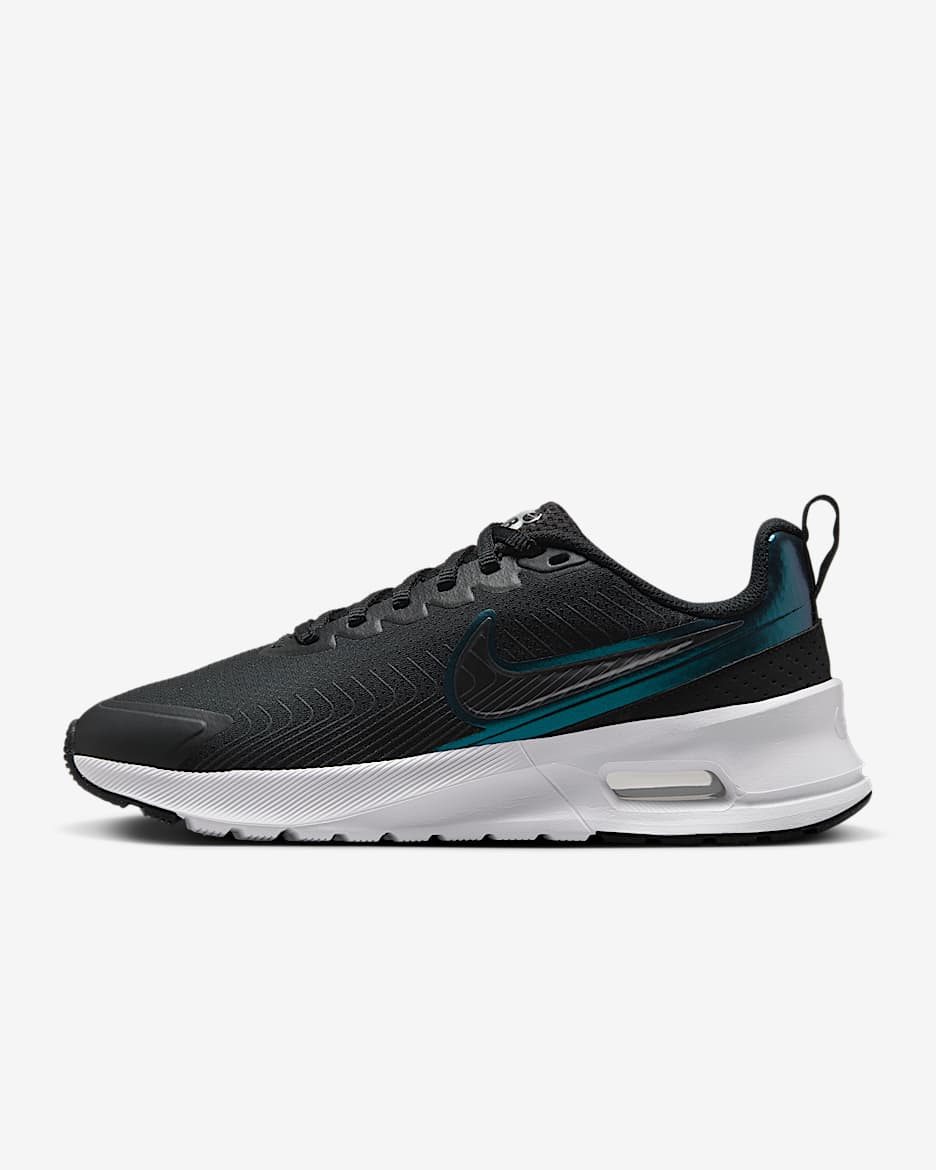 Tenis para mujer Nike Air Max Nuaxis - Negro/Blanco/Plata metalizado/Gris oscuro metálico