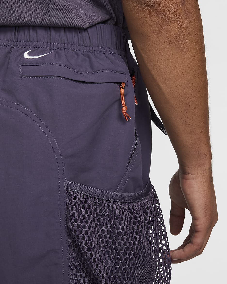 Shorts cargo con estampado para hombre Nike ACG "Snowgrass" - Pasa oscuro/Naranja seguridad/Blanco cumbre