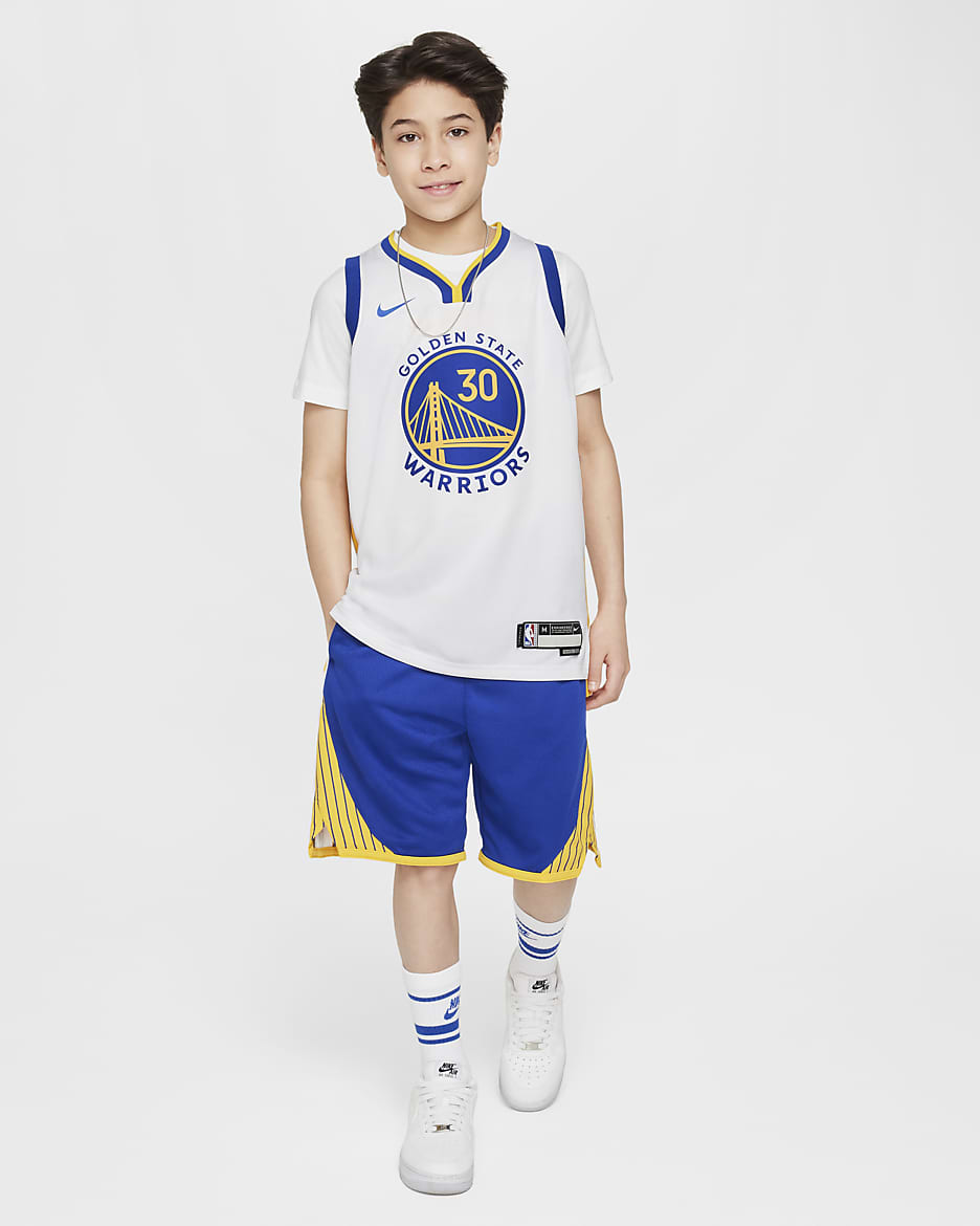 Koszulka dla dużych dzieci Nike NBA Swingman Stephen Curry Golden State Warriors Association Edition 2022/23 - Biel