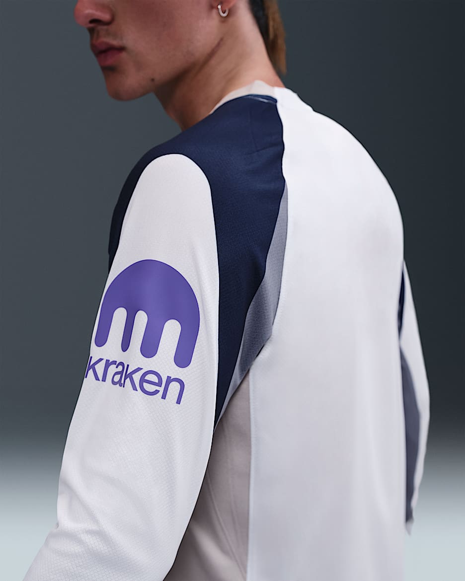 Tottenham Hotspur 2025/26 Stadium Home Men's Nike Dri-FIT Soccer Replica Long-Sleeve Jersey