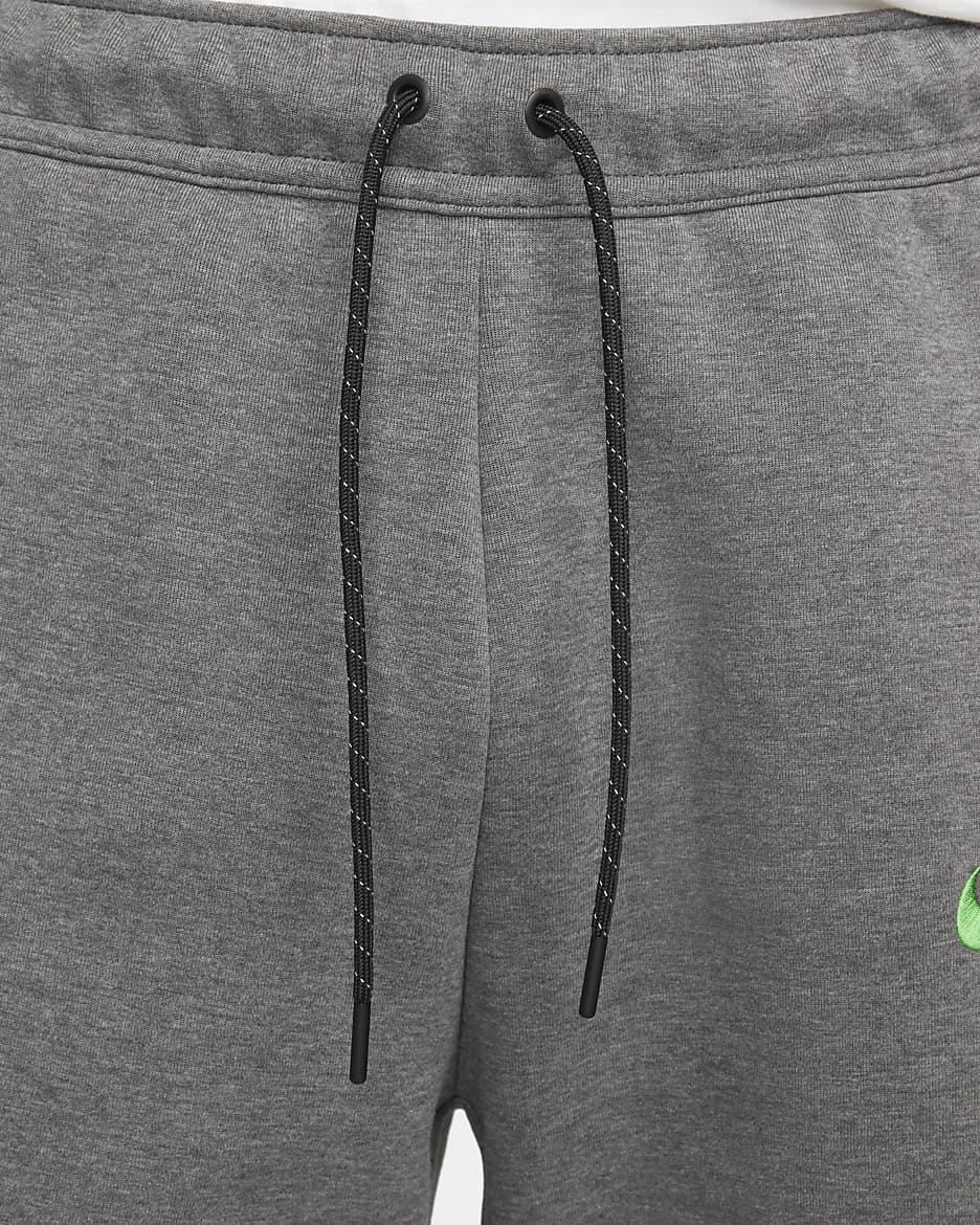 Liverpool FC Tech Fleece Jogger Nike - Hombre - Charcoal Heather/Poison Green