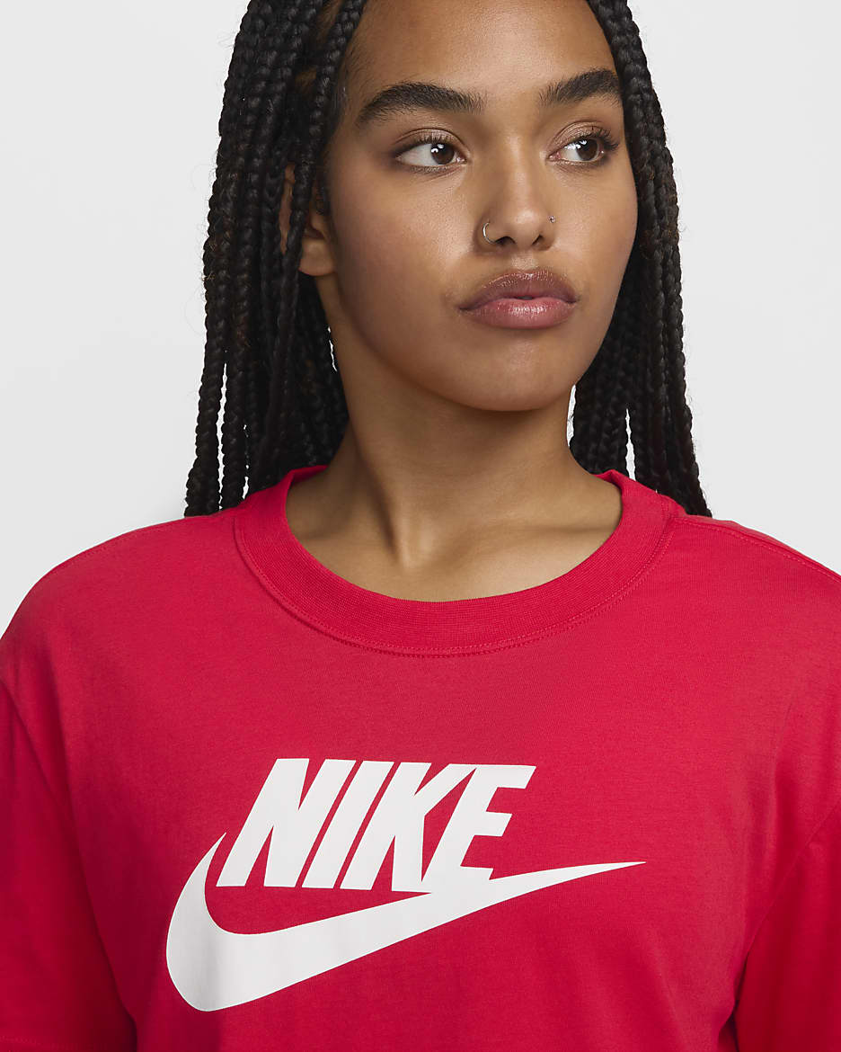 Nike Sportswear Essential Women's Cropped Logo T-Shirt - University Red