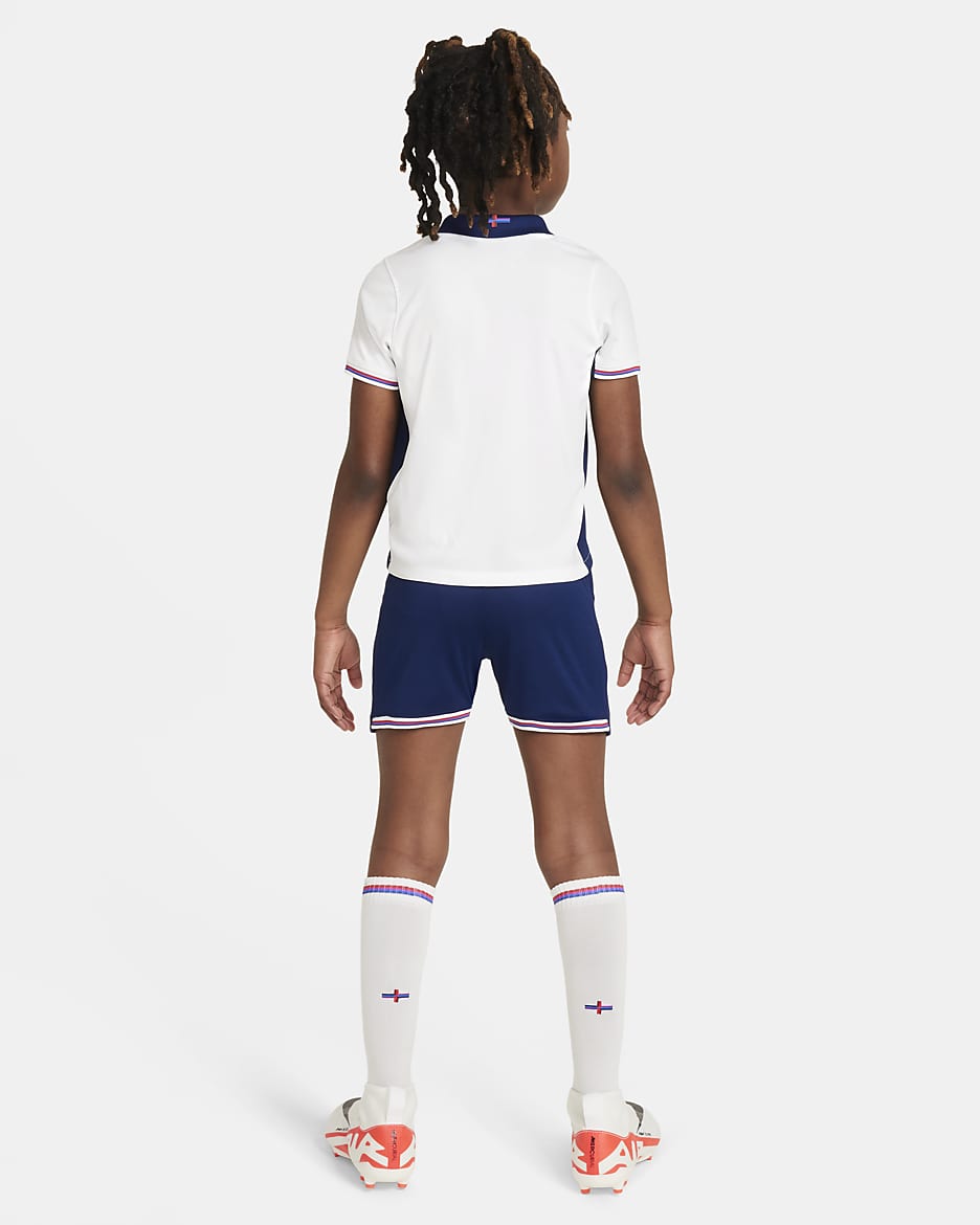 Conjunto de três peças de futebol de réplica Nike do equipamento principal Stadium Inglaterra 2024/25 para criança - Branco/Azul Void