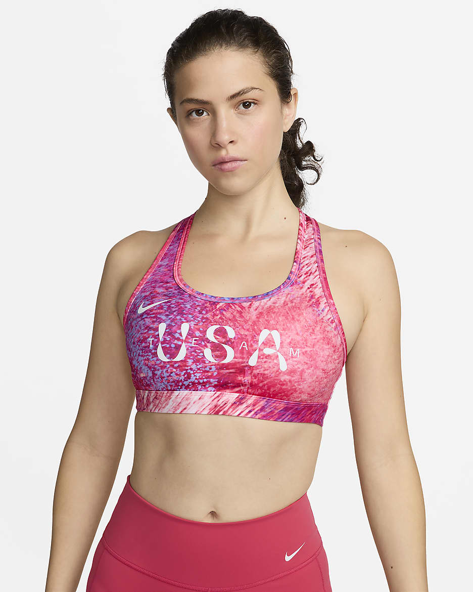 Bra deportivo con almohadillas para mujer Nike Dri-FIT USA Swoosh - Hiperrosa/Blanco