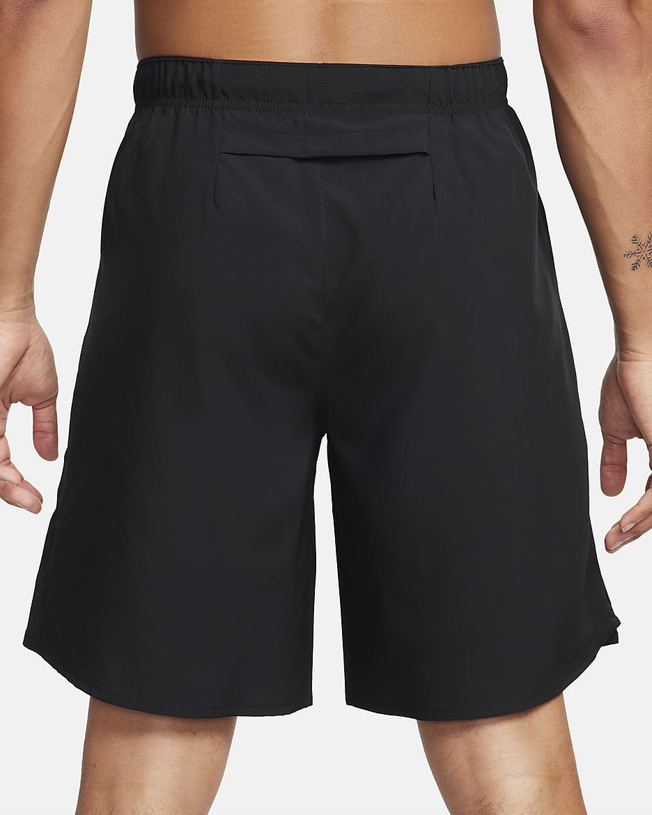 Shorts da running Dri-FIT non foderati 23 cm Nike Challenger – Uomo - Nero/Nero/Nero/Bianco