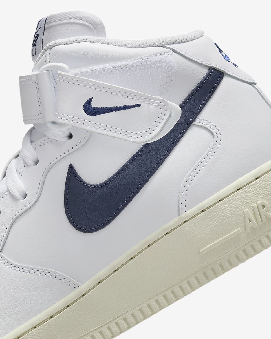 Nike Air Force 1 '07 Mid Sabatilles - Dona - Blanc/Coconut Milk/Or metal·litzat/Midnight Navy