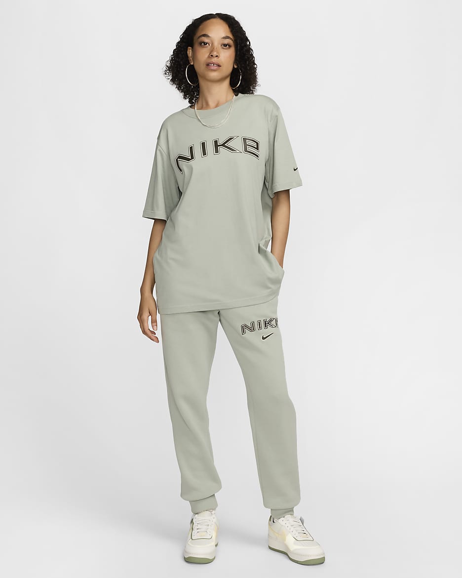 Nike Sportswear weites Kurzarmshirt mit Grafik (Damen) - Jade Horizon