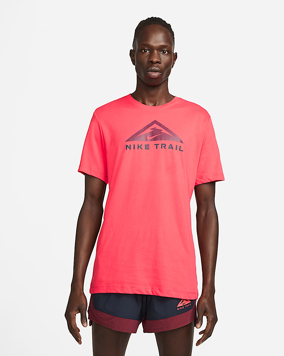 Playera de trail running de manga corta Nike Dri-FIT - Rojo fusión