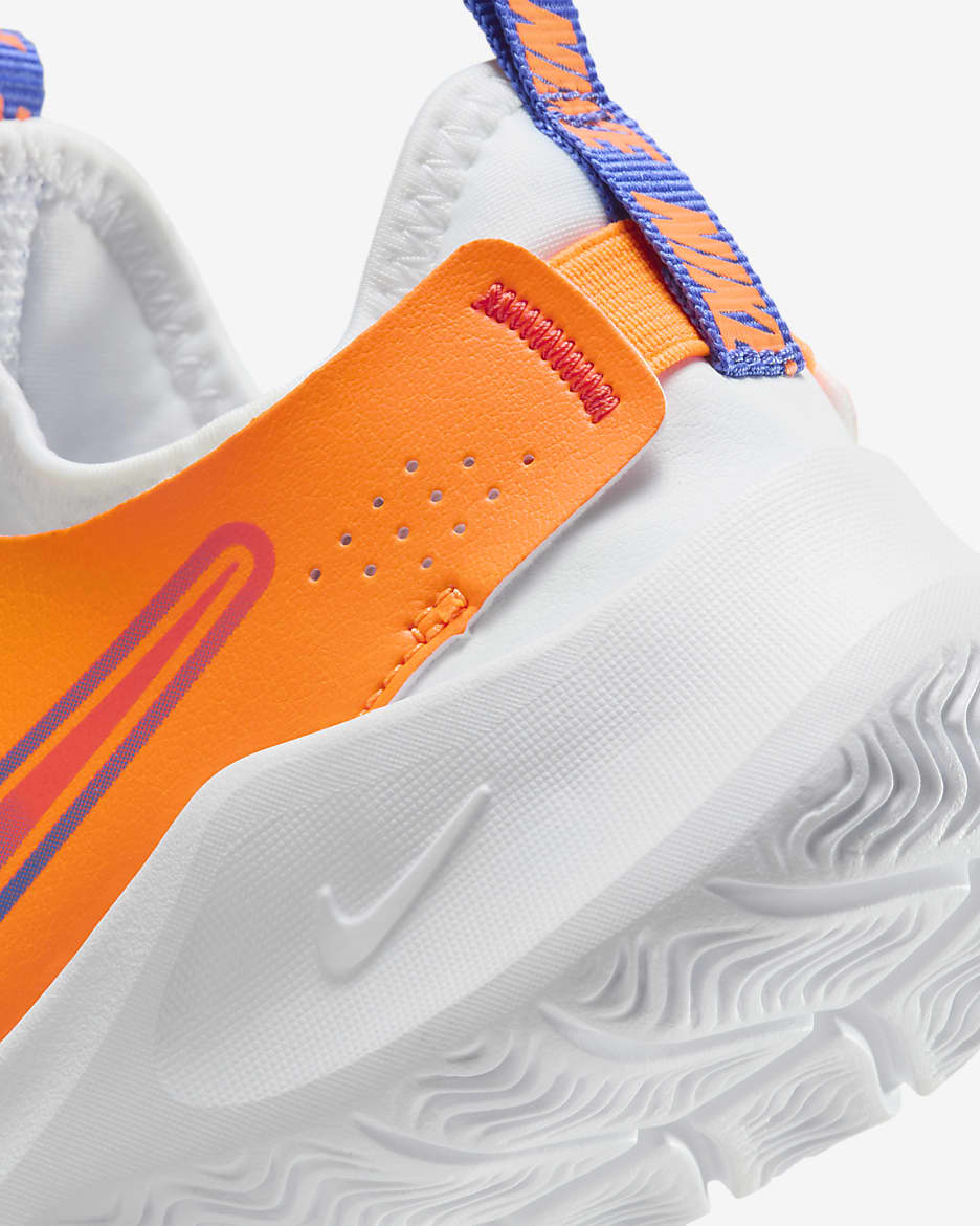 Nike Flex Runner 3 cipő gyerekeknek - Fehér/Total Orange/Team Orange/Astronomy Blue