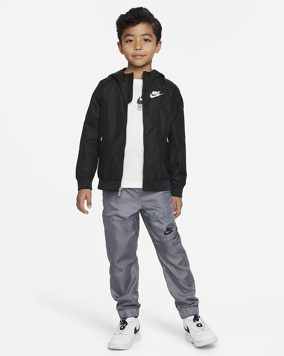 Chamarra con cierre completo para niños talla pequeña Nike Sportswear Windrunner - Negro