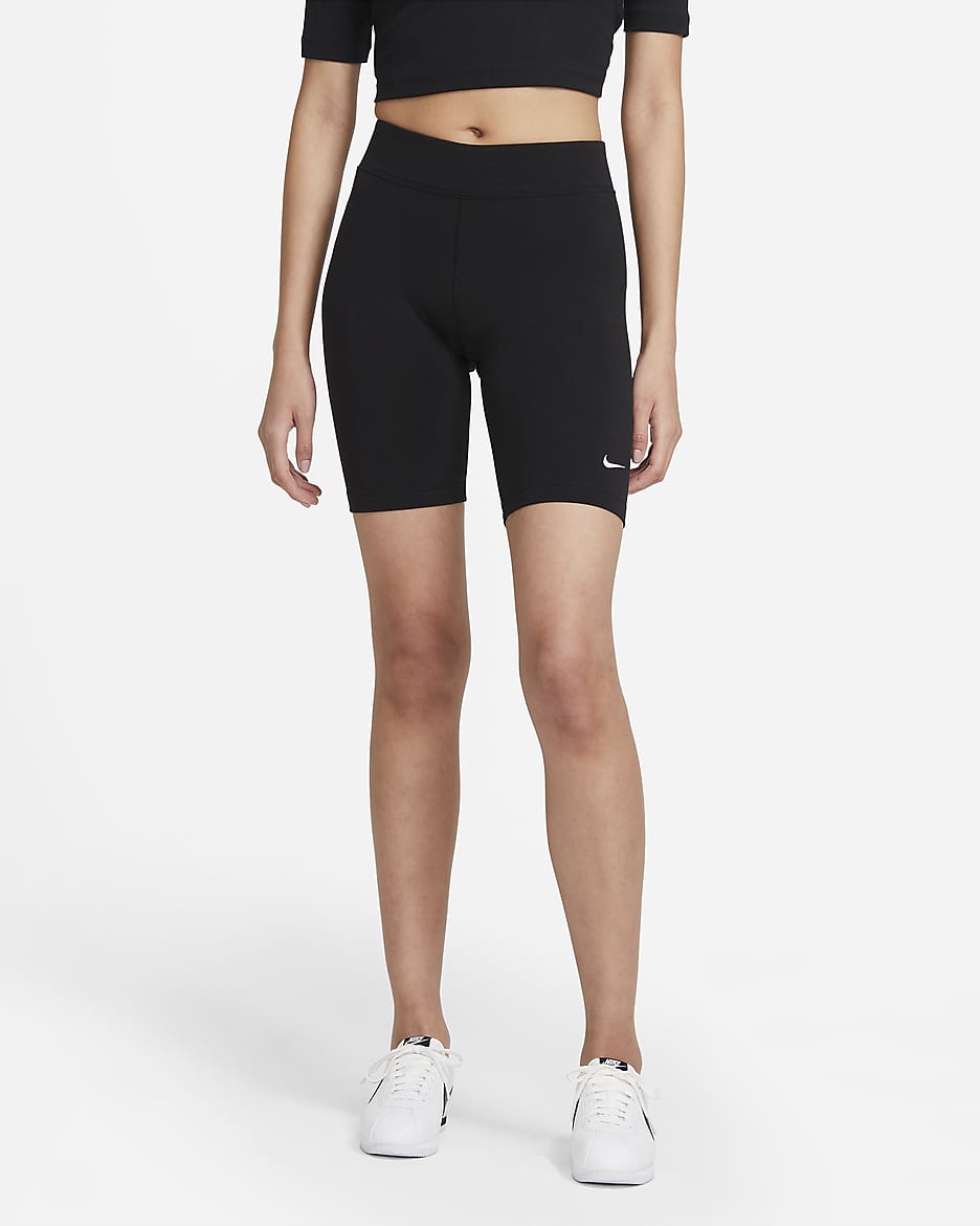 กางเกงปั่นจักรยานขาสั้นผู้หญิง Nike Sportswear Essential - ดำ/ขาว