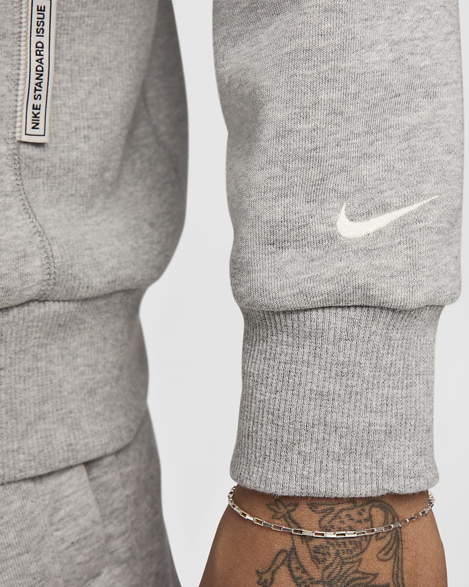 standard fit nike hoodie