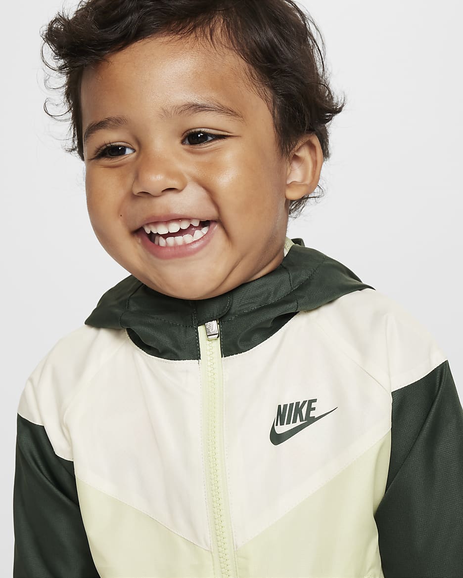 Chamarra infantil con cierre completo Nike Sportswear Windrunner - Verde aceite