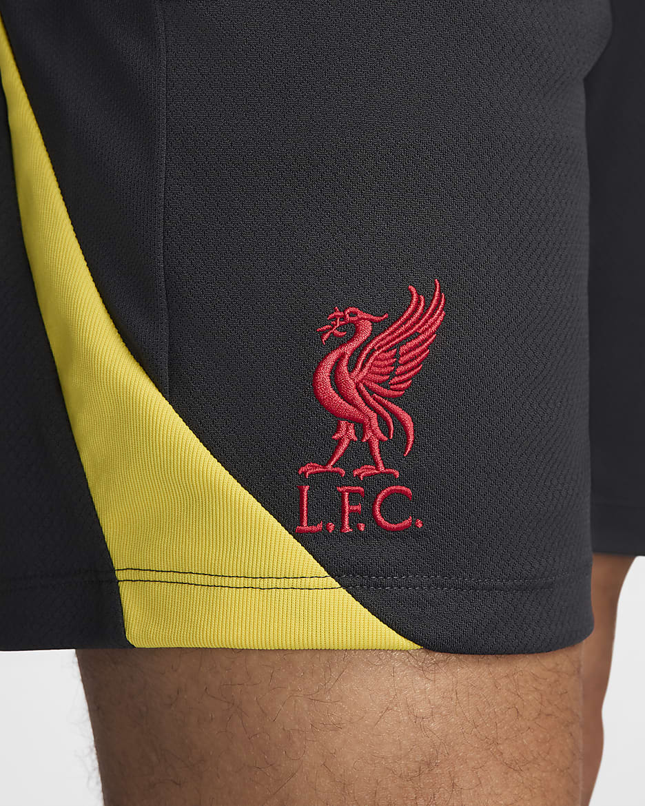 Męskie spodenki piłkarskie z dzianiny Nike Dri-FIT Liverpool F.C. Strike (wersja trzecia) - Dark Smoke Grey/Chrome Yellow/Global Red