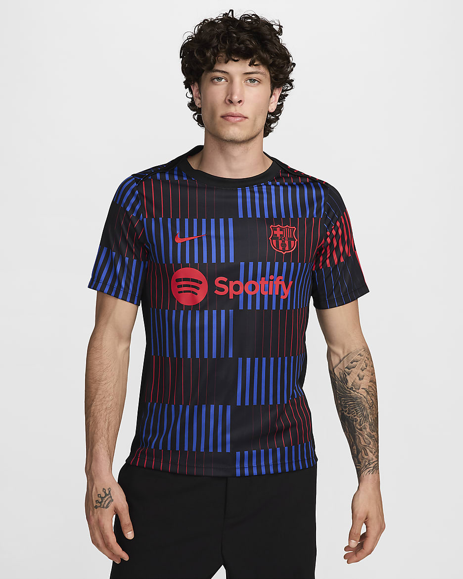 Playera de manga corta de fútbol Nike Dri-FIT para antes del partido para hombre FC Barcelona Academy Pro Away - Negro/Negro/Rojo universitario