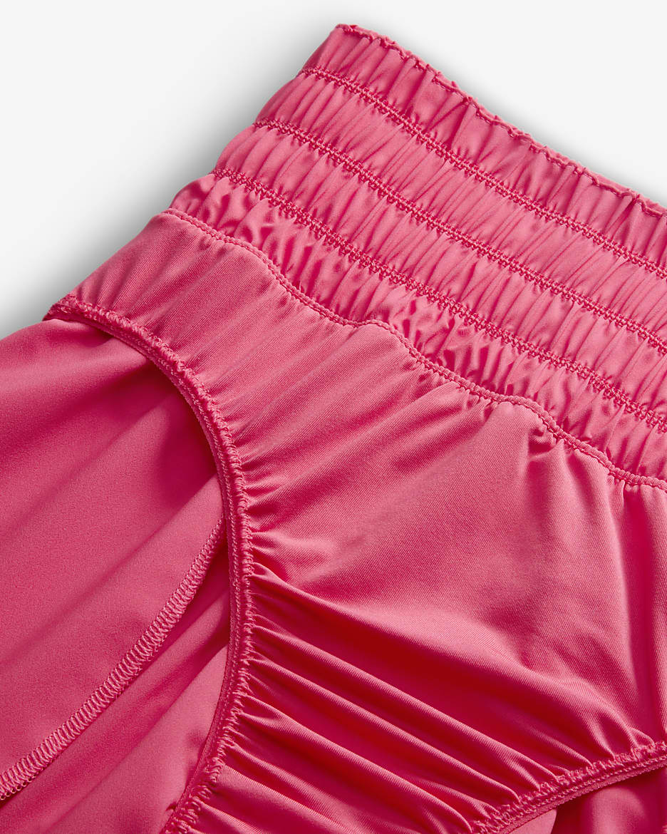 Shorts con forro de ropa interior Dri-FIT de tiro ultraalto de 8 cm para mujer Nike One - Rosa margarita