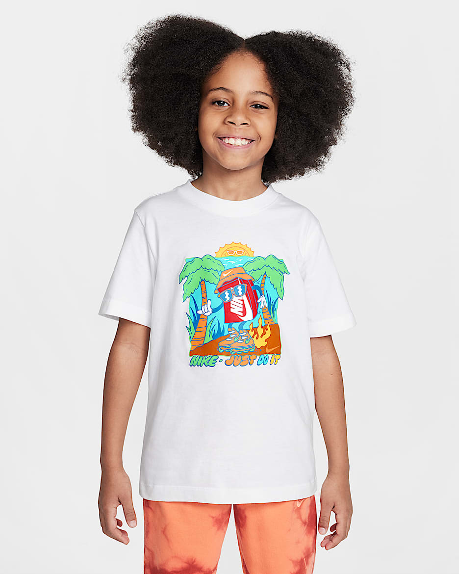Nike Sportswear Older Kids' T-Shirt - White