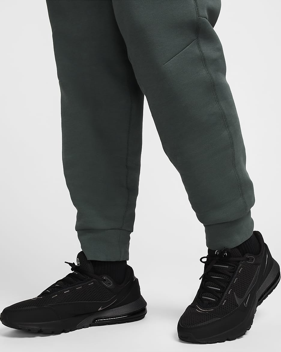 Joggers para hombre Nike Sportswear Tech Fleece - Verde vintage/Negro