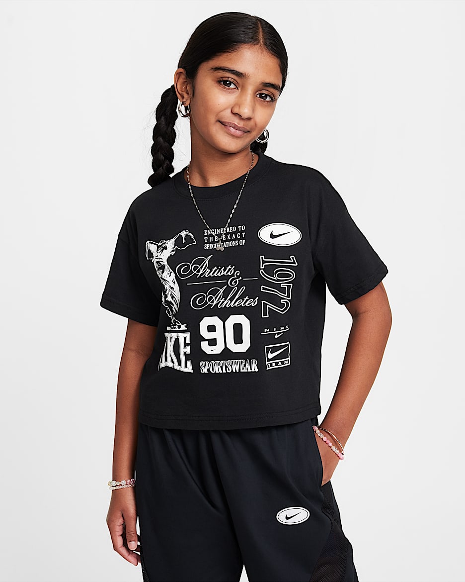 Nike Sportswear Older Kids' (Girls') T-Shirt - Black