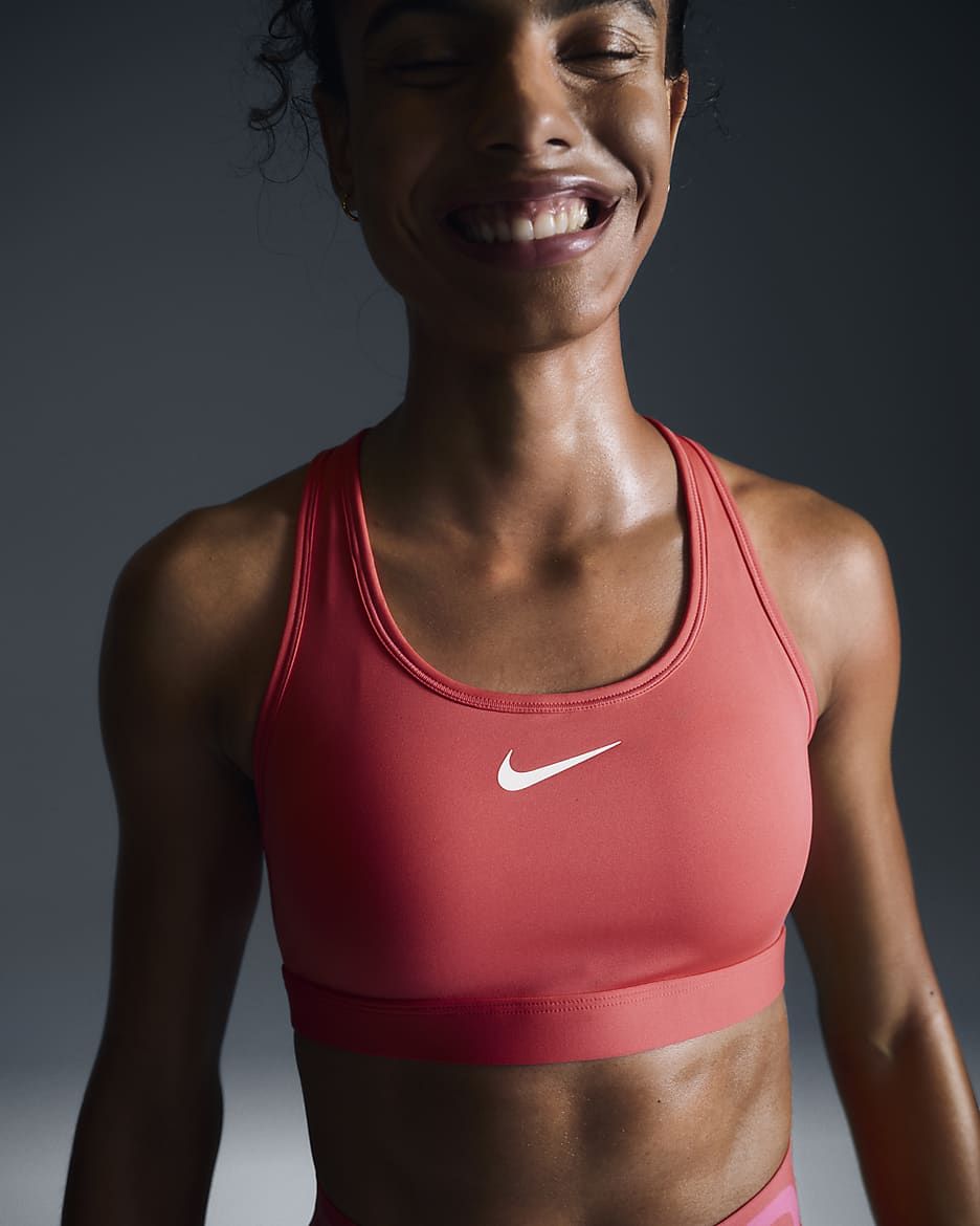 Brassière de sport rembourrée Nike Swoosh Medium Support pour femme - Aster Pink/Blanc