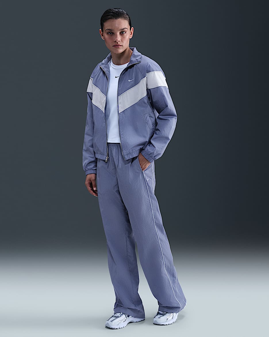 Vävda byxor Nike Windrunner med hög midja och vida fållar för kvinnor - World Indigo/Pure Platinum/Sail