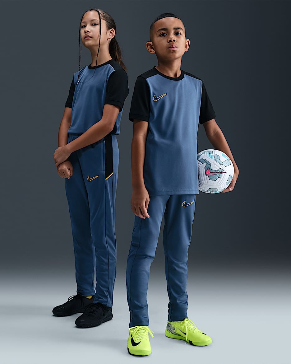 Pantalon de foot Dri-FIT Nike Academy pour ado - Diffused Blue/Noir/University Gold