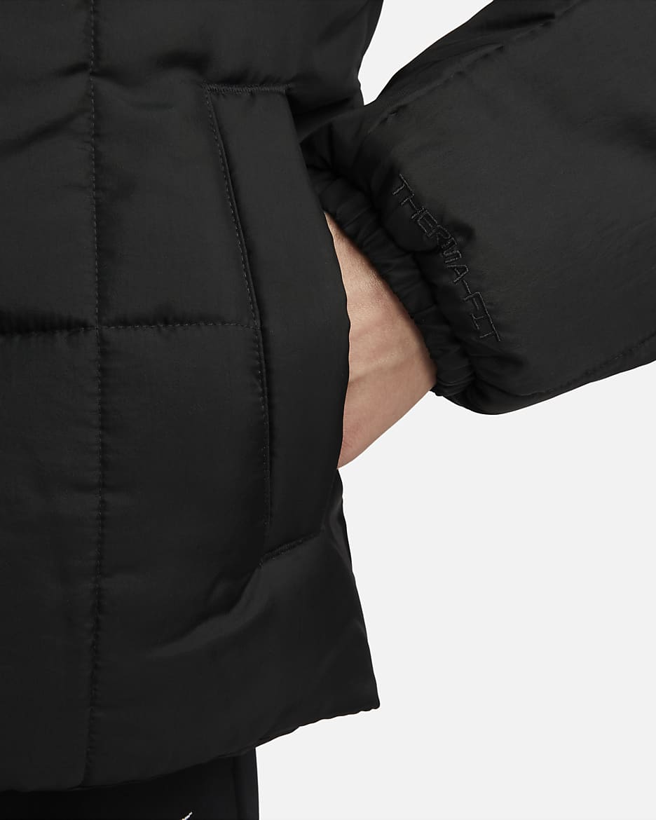 Damska kurtka z kapturem o luźnym kroju Therma-FIT Nike Sportswear Classic Puffer - Czerń/Biel