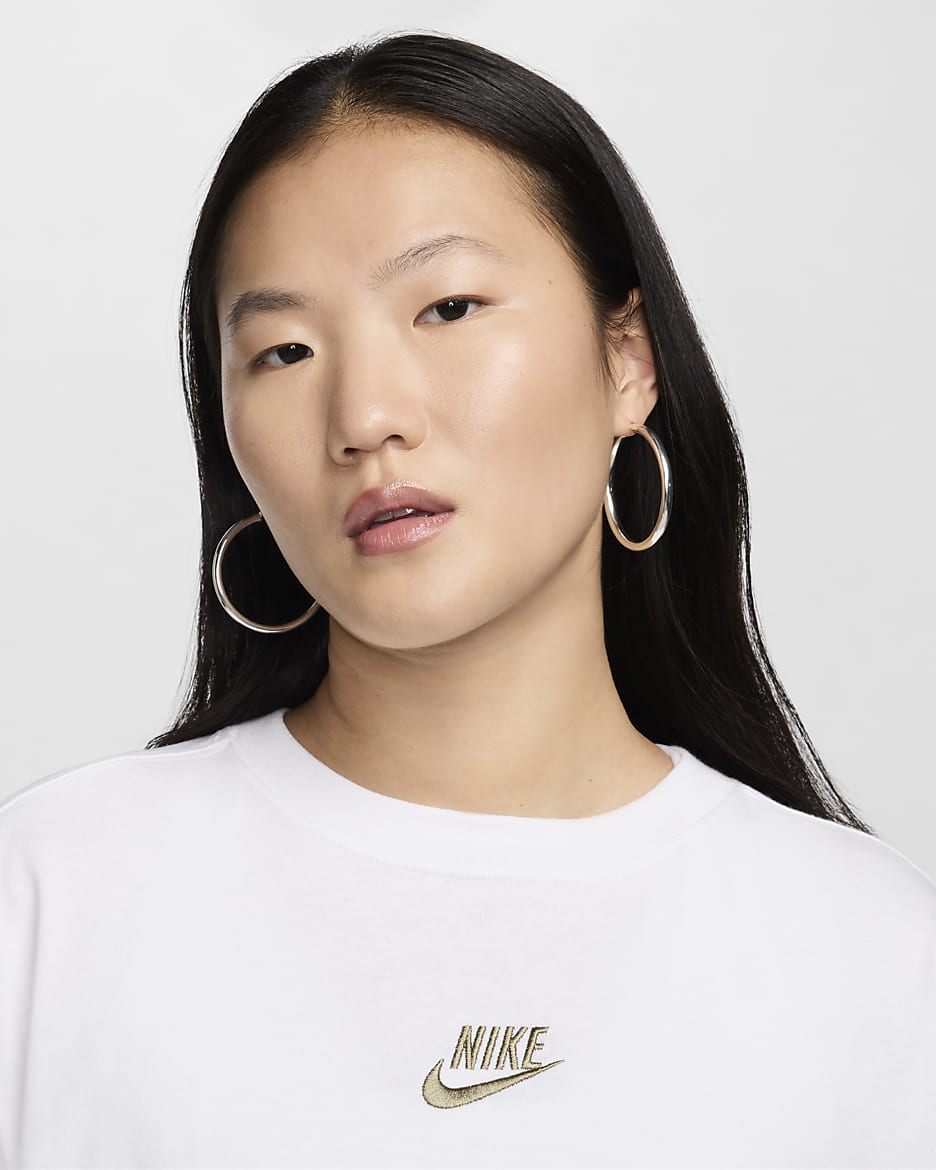 Nike Sportswear Women's Oversized T-Shirt - White/Neutral Olive