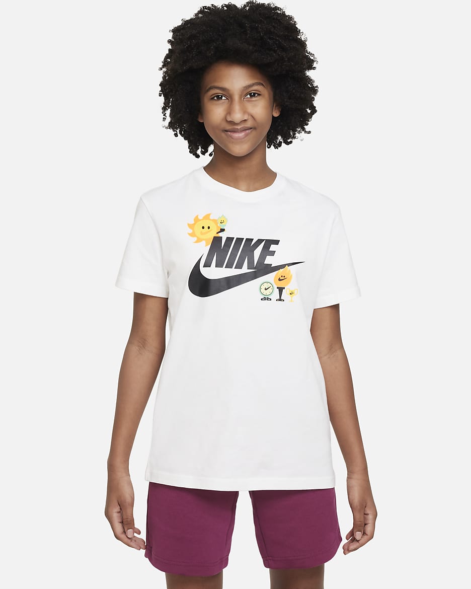Nike Sportswear Older Kids' Boxy T-Shirt - White