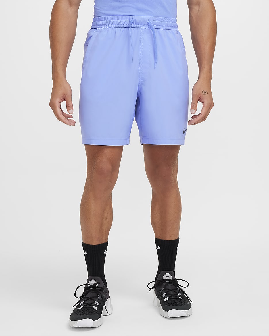 Shorts Dri-FIT de 18 cm versátiles sin forro para hombre Nike Form - Royal pulso/Negro