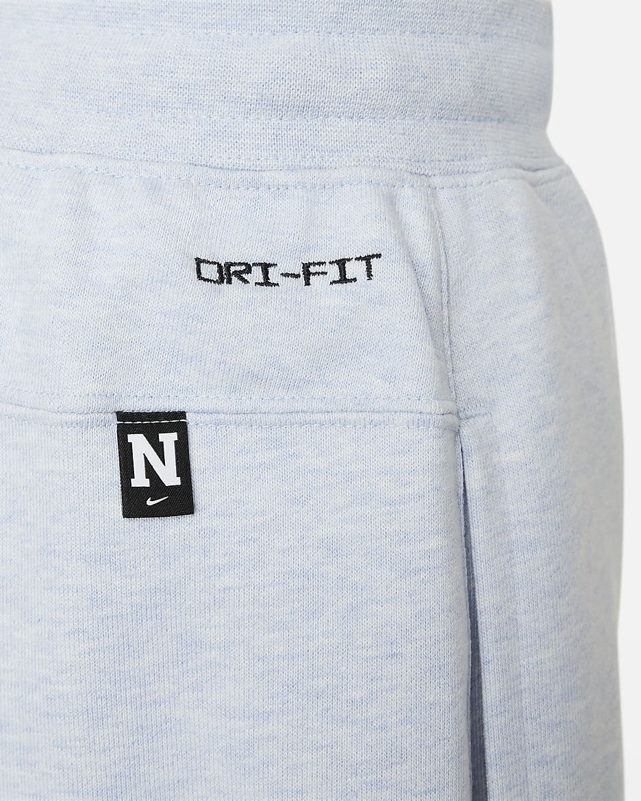 Short de training en tissu Fleece Nike Dri-FIT Athletics pour garçon plus âgé - Light Armory Blue/Heather/Blanc