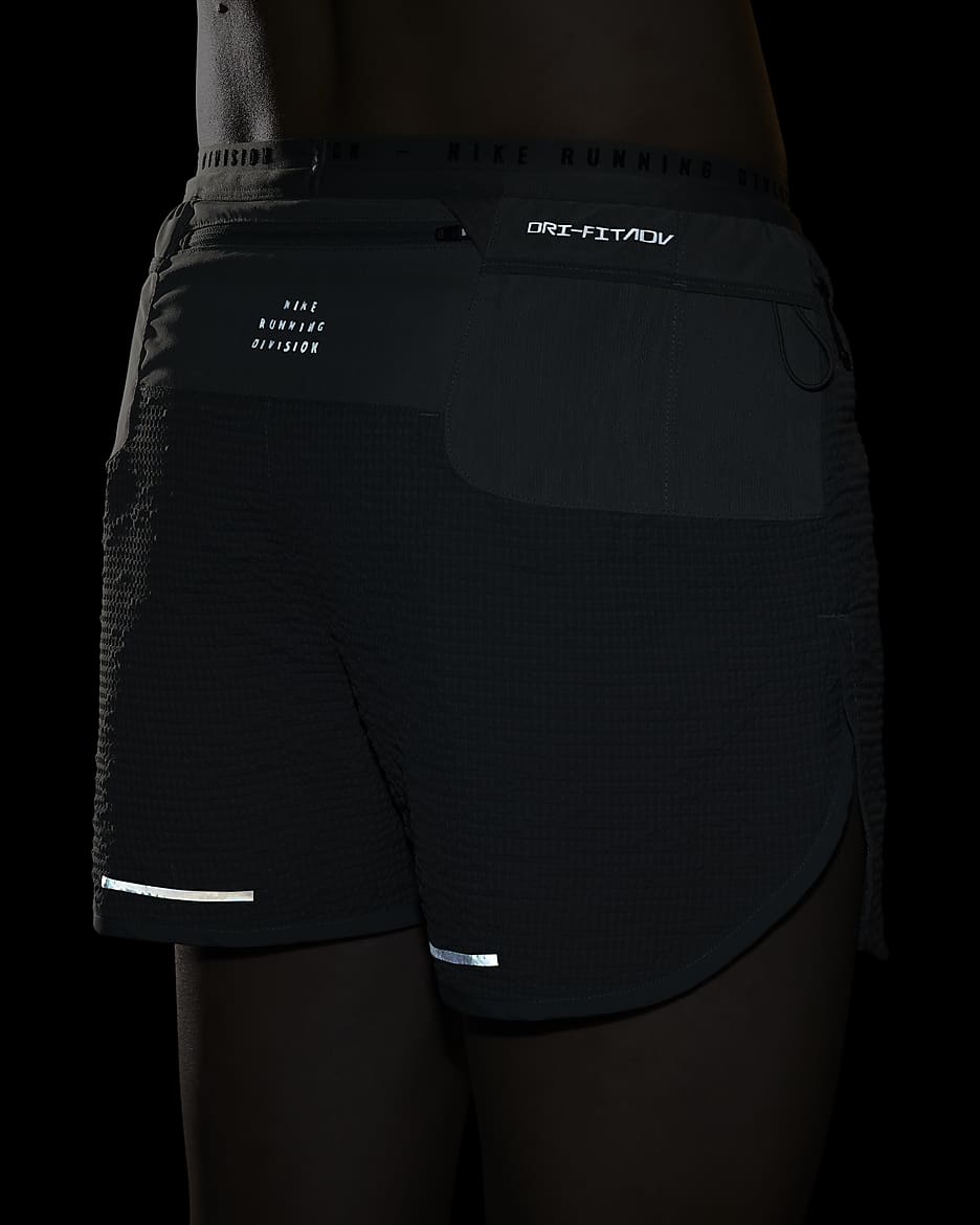 Shorts de correr Dri-FIT ADV de 10 cm con forro de ropa interior para hombre Nike Running Division - Estuco oscuro