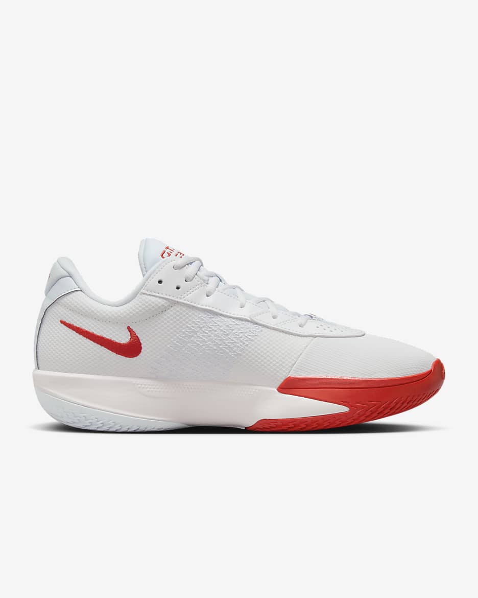 Tenis de básquetbol Nike G.T. Cut Academy - Blanco cumbre/Rojo picante/Gris fútbol/Plata metalizado