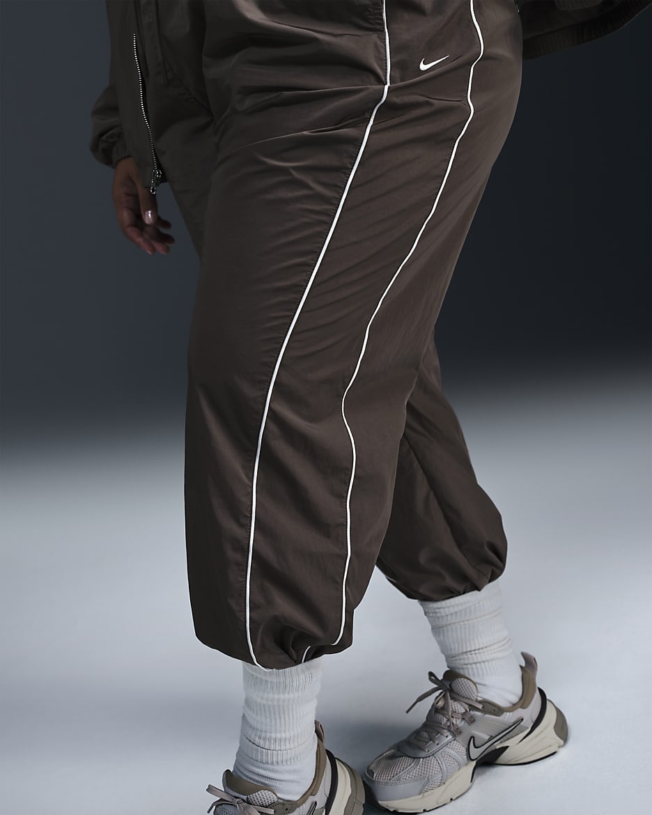 Nike Windrunner Women's High-Waisted Woven Open-Hem Pants (Plus Size)